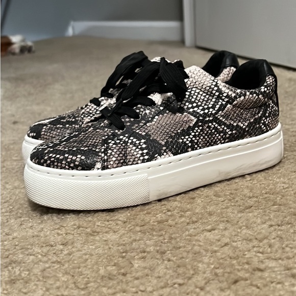 Chunky heel snakeskin sneakers - Picture 3 of 4